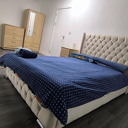 Spacious Full Home - Perfect For Families & Groups Oldbury  Eksteriør bilde