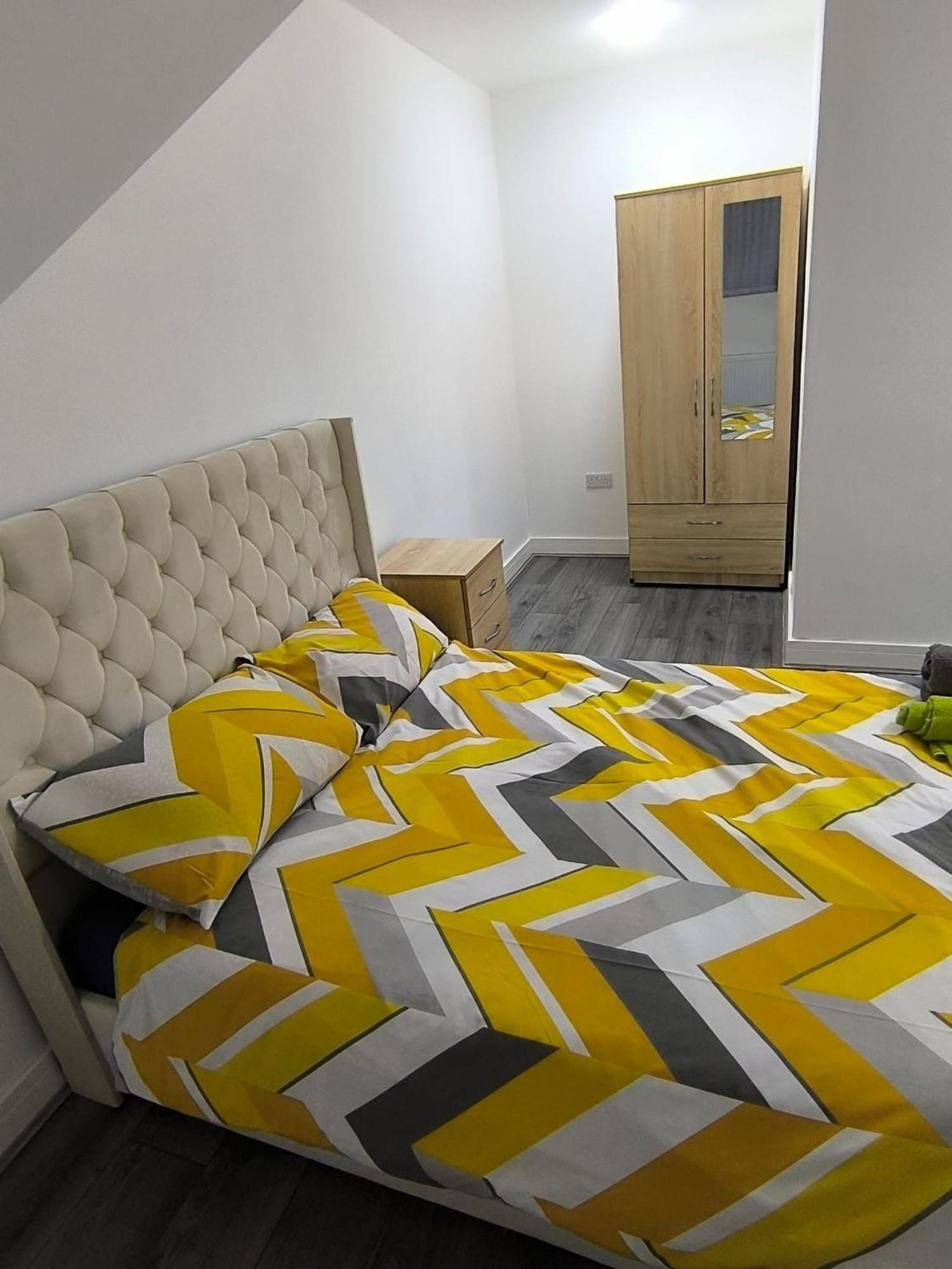 Spacious Full Home - Perfect For Families & Groups Oldbury  Eksteriør bilde